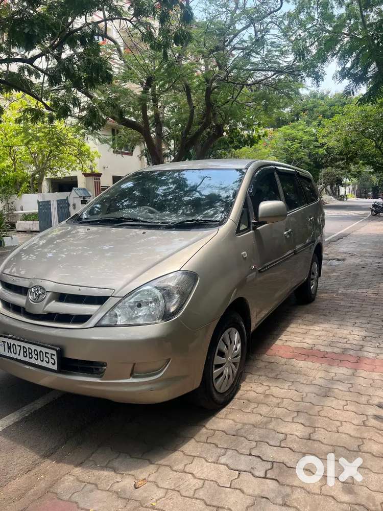Toyata Innova Well Maintained