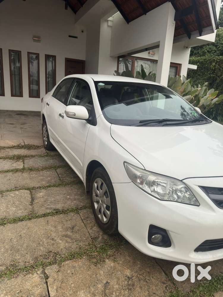 Single Owner Toyota Corolla Altis 2011 Diesel Well Maintained