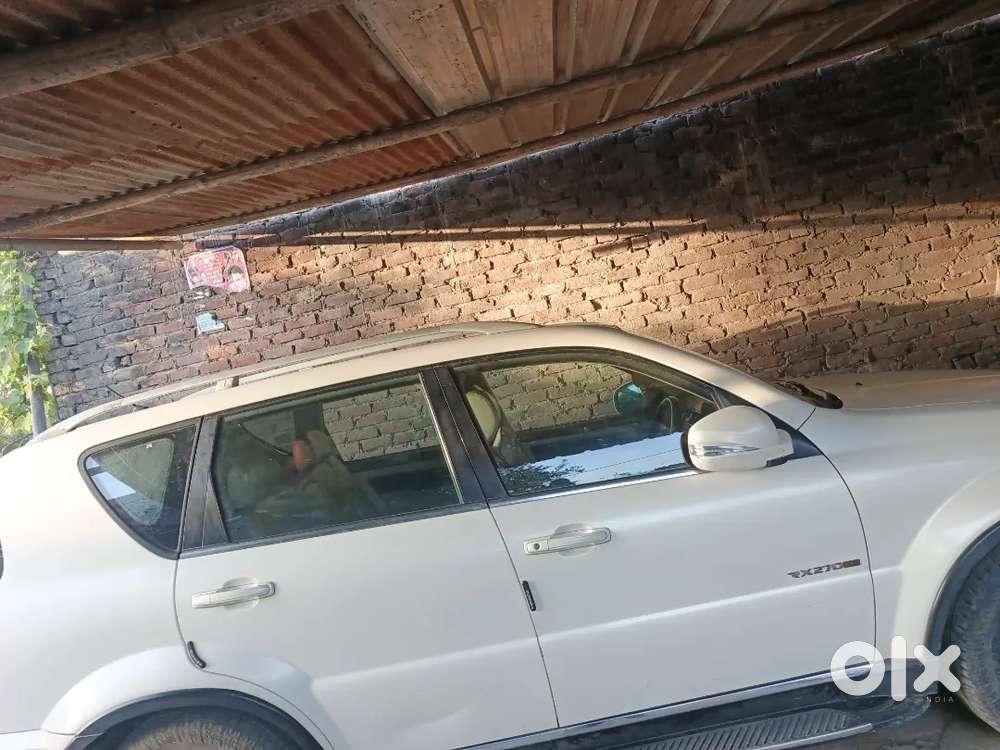 Mahindra Rexton 2013 Diesel 120000 Km Driven