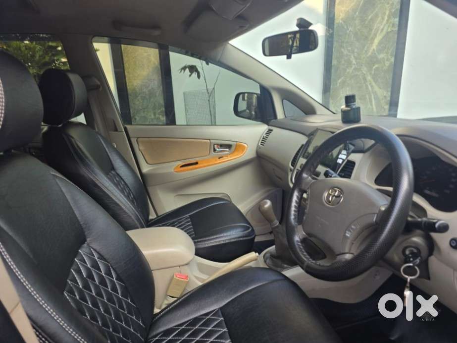 Toyota Innova 2004-2011 2.5 V Diesel 7-seater, 2009, Diesel