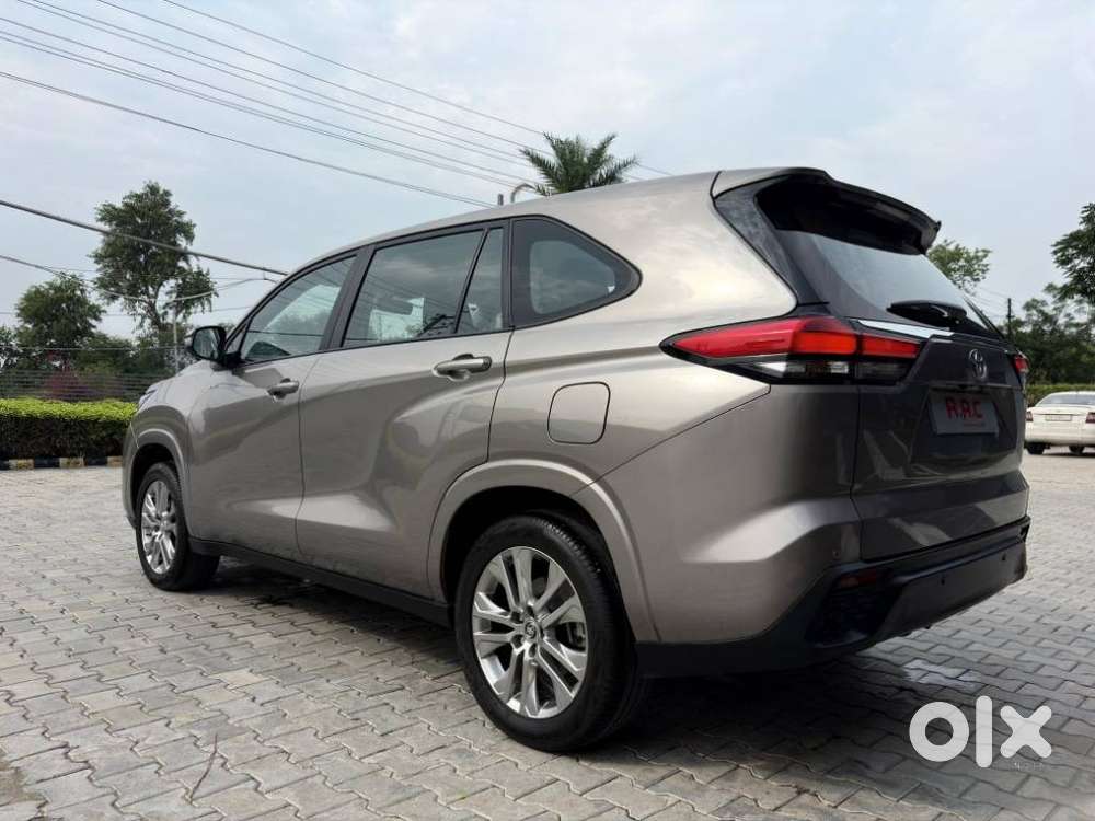 Toyota Innova Hycross 2.0 Vx Hybrid 7 Str, 2025, Petrol