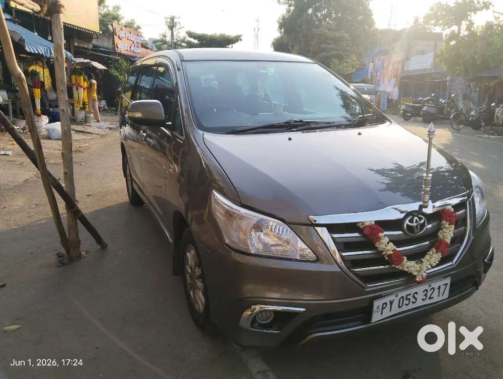 Toyota Innova 2013 Diesel Well Maintained