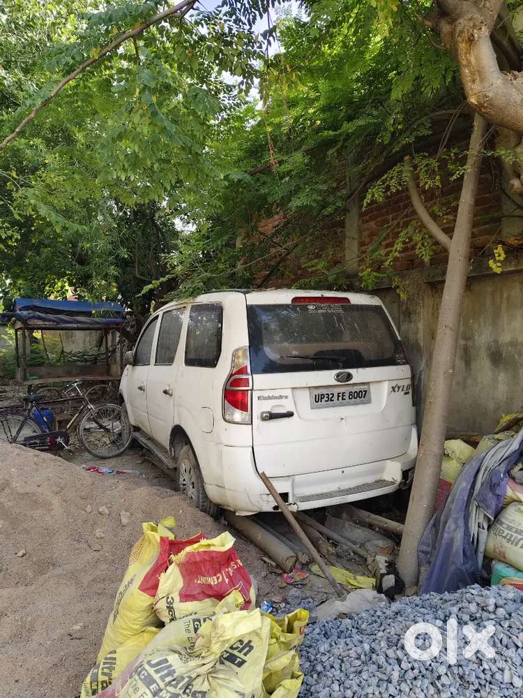 Lelo Bhaiya Koi Chalata Nahi Khade Khade Kharab Ho Jaegi