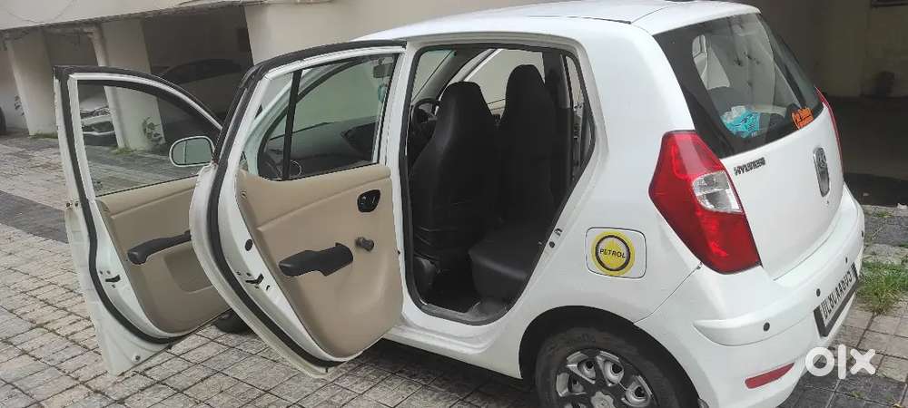 Hyundai I10 Era 2012 Petrol + Cng