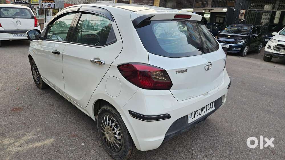 Tata Tiago Xe, 2016, Petrol