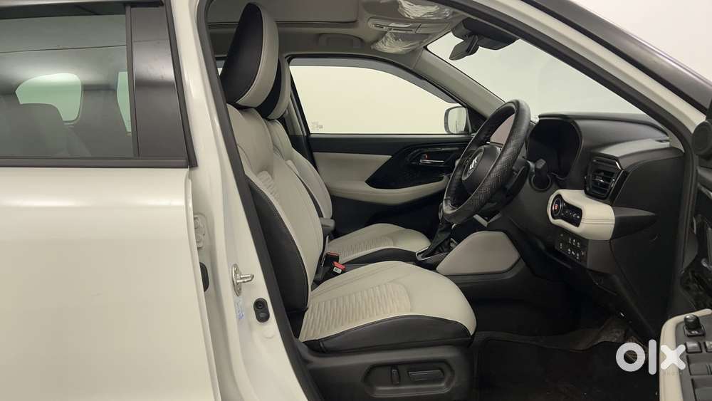 Maruti Suzuki Grand Vitara 1.5 Alpha Smart Hybrid At, 2025, Petrol