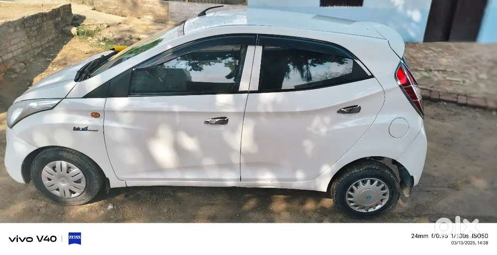 Hyundai Eon 2013 Cng & Hybrids 70000 Km Driven