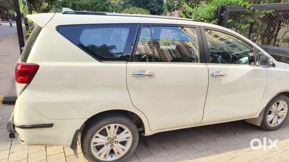 Toyota Innova Crysta 2016