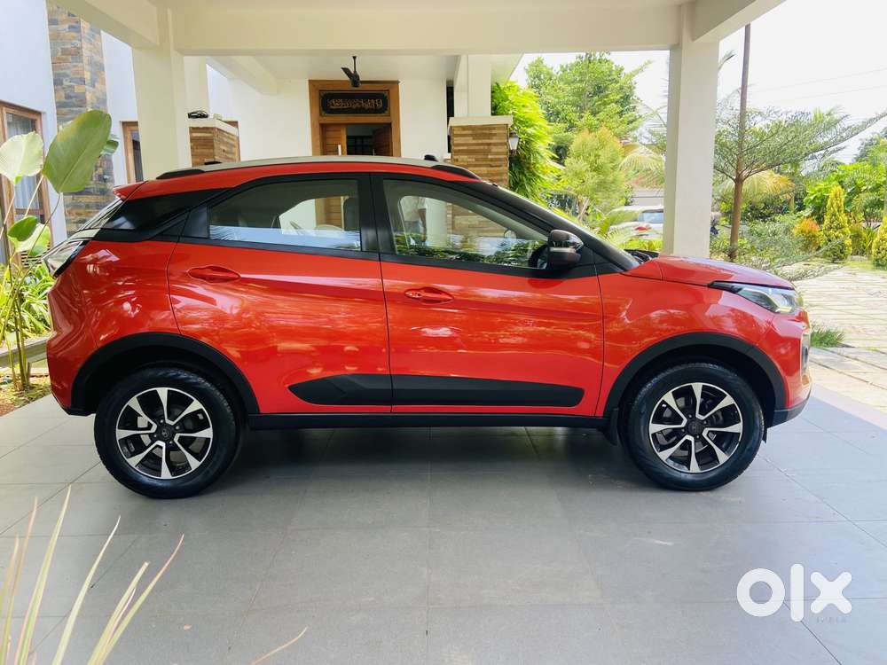 Tata Nexon 1.2 Revotron Xza Plus, 2020, Petrol