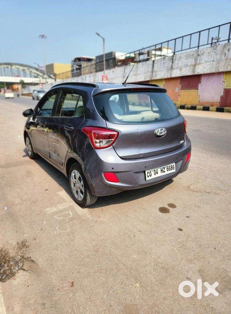 Hyundai Grand I10 Sportz, 2015, Petrol