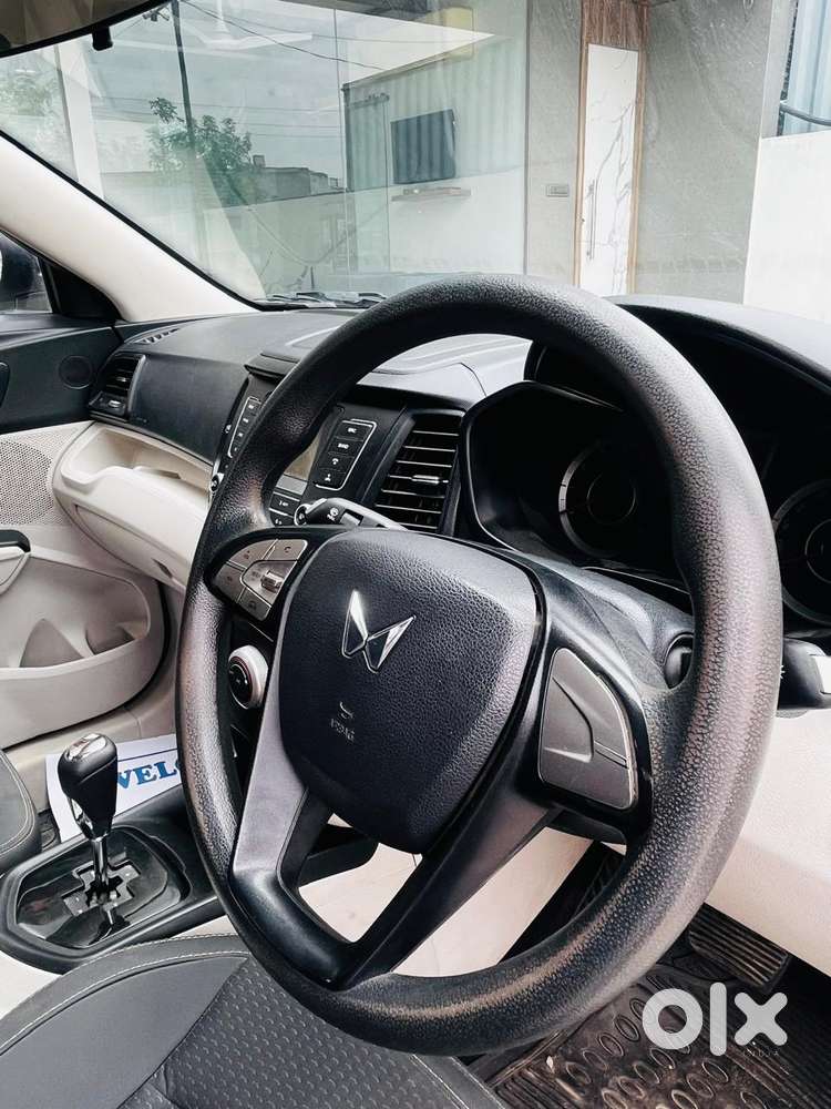 Mahindra Xuv300 W6, 2023, Petrol