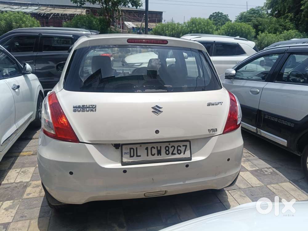 Maruti Suzuki Swift Lxi Optional-o, 2017, Cng & Hybrids