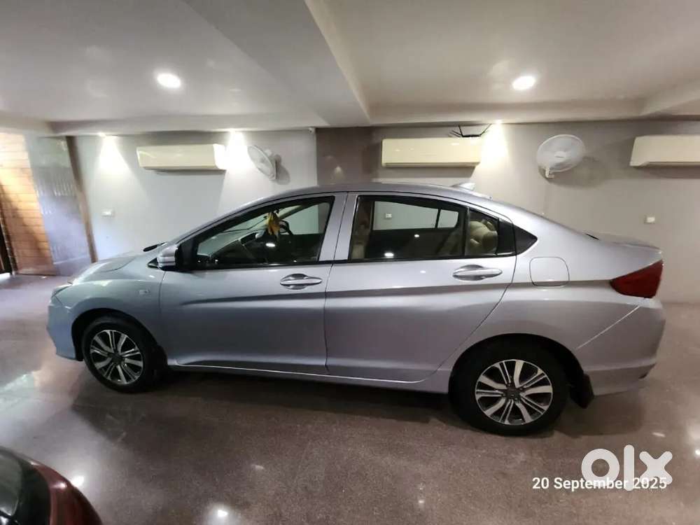 Honda City 2019 Petrol Well Maintained New Tyre,battery,full Insurance