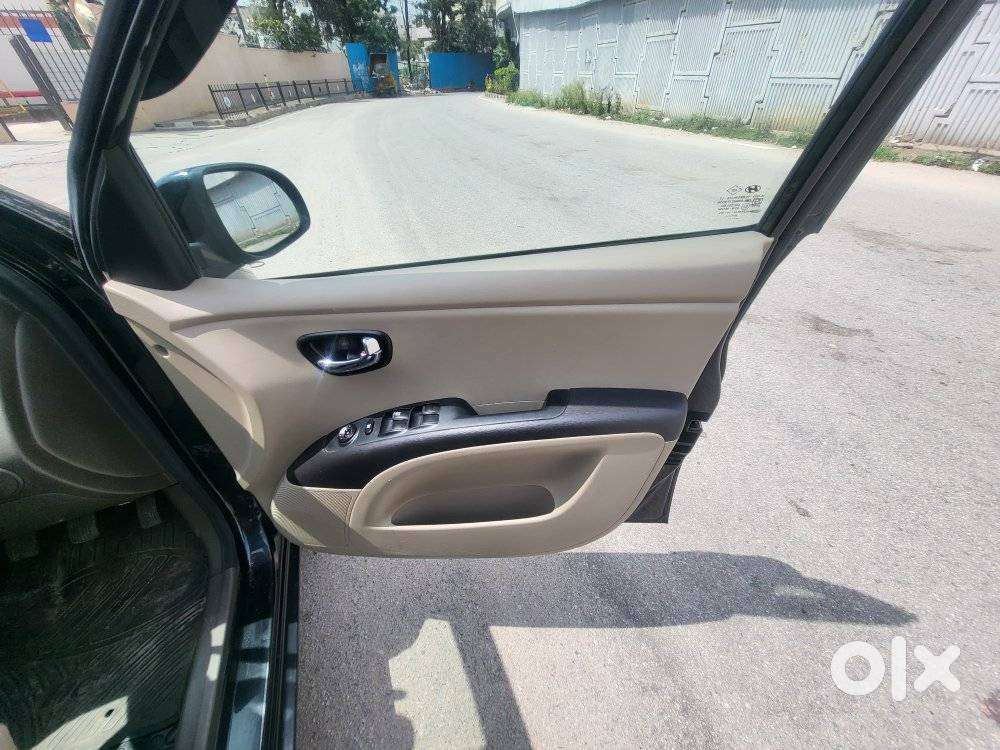 Hyundai I10 Sportz, 2013, Petrol
