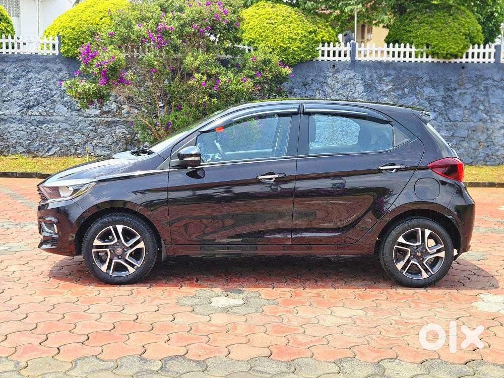 Tata Tiago 1.05 Revotorq Xz Plus Dualtone, 2023, Petrol