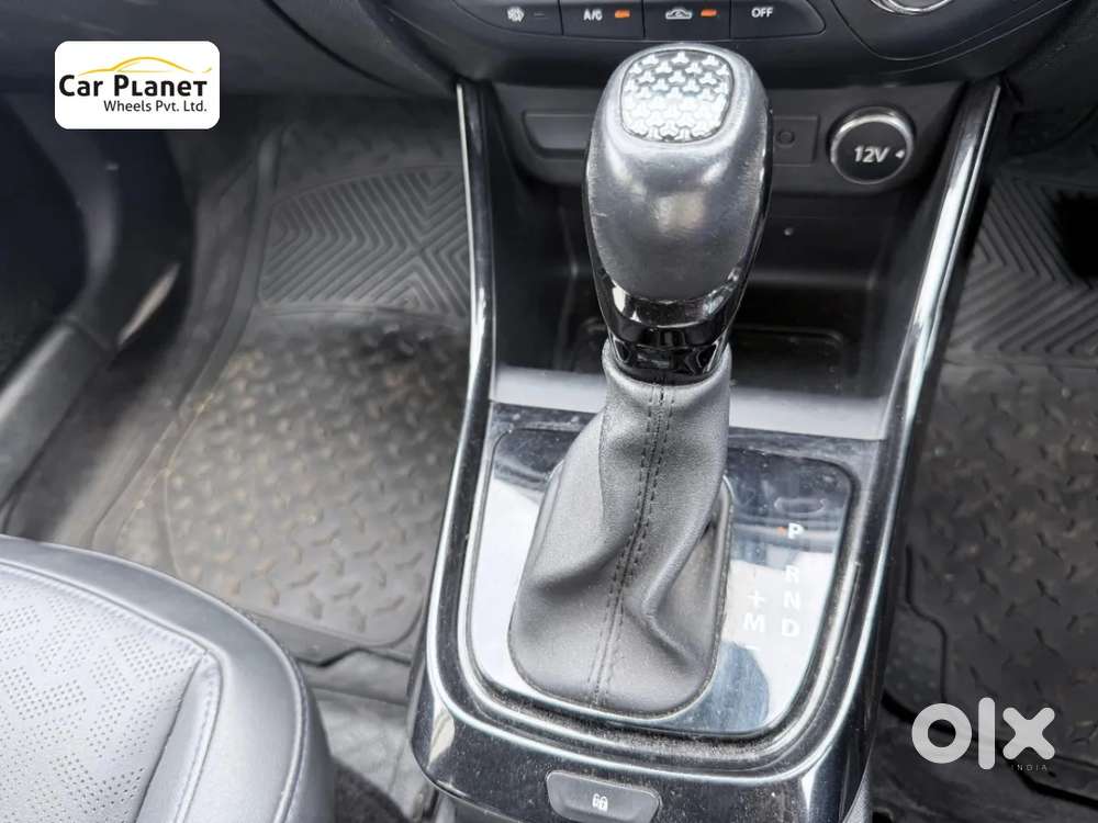 Tata Altroz 1.2 Xza Plus Dark Edition Dct, 2022, Petrol