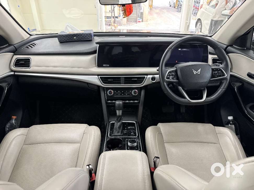 Mahindra Xuv700 2.2 Ax 7 Diesel At Luxury Pack Str, 2023, Diesel