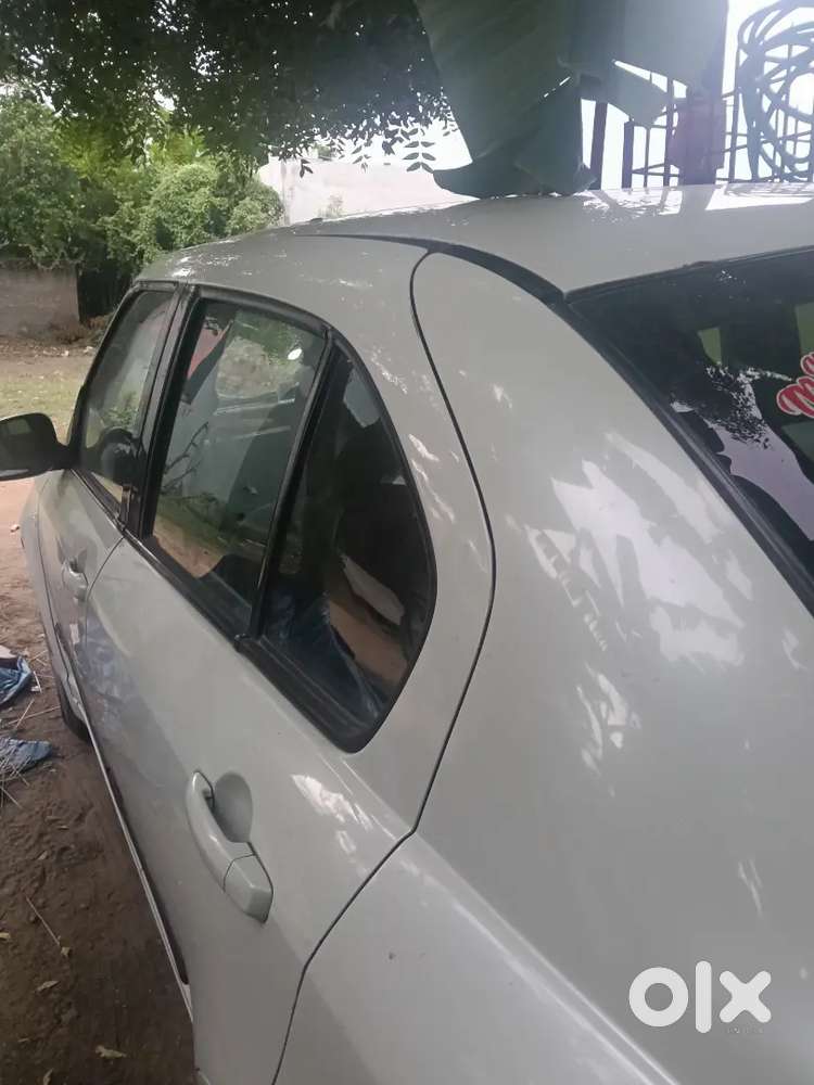 Maruti Suzuki Dzire 2011