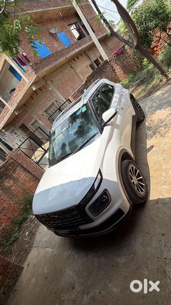 Hyundai Venue 2025 Petrol Good Condition