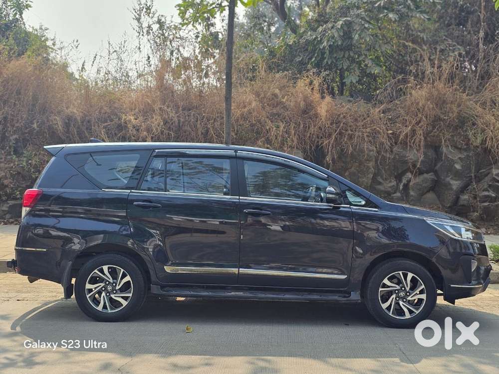 Toyota Innova Crysta