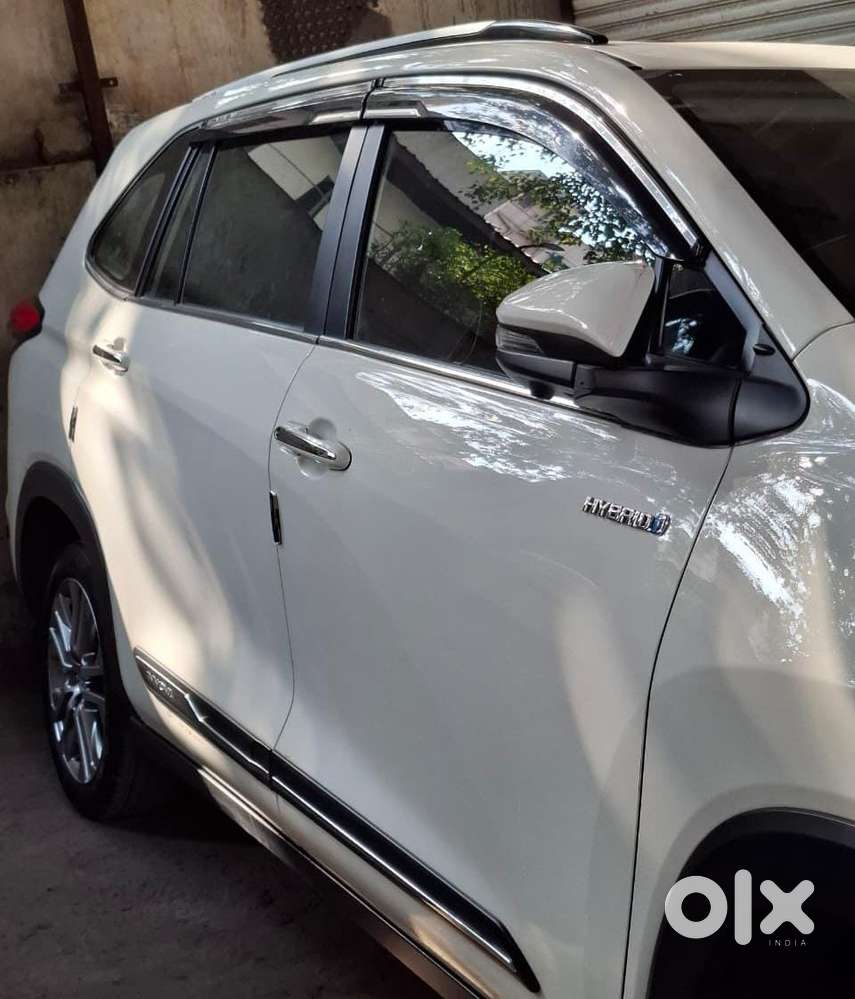 Toyota Innova Hycross 2.0 Zx (o) Hybrid 7 Str, 2024, Petrol