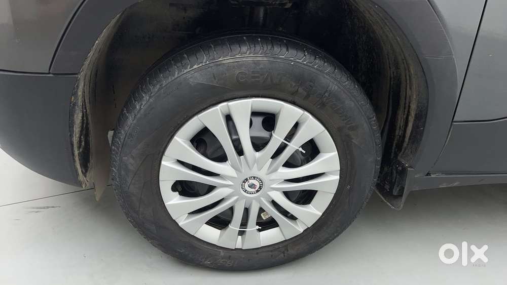 Tata Punch Pure, 2023, Petrol