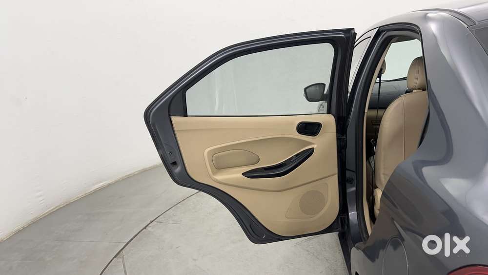 Ford Figo Aspire Titanium, 2016, Petrol