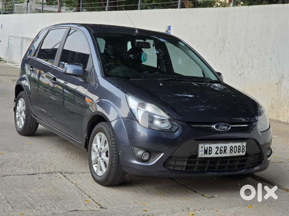 Ford Figo 2010-2012 Petrol Titanium, 2012, Petrol
