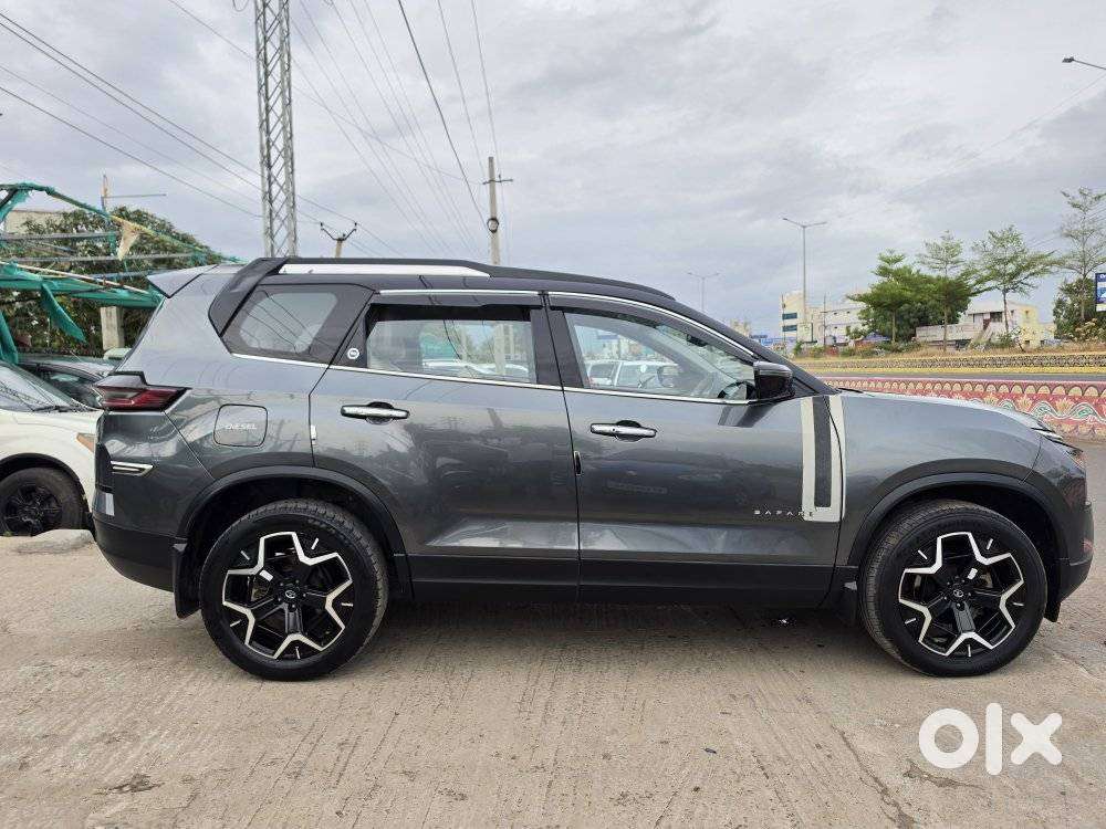 Tata Safari Accomplished Plus 6 Str Dual Tone, 2025, Diesel
