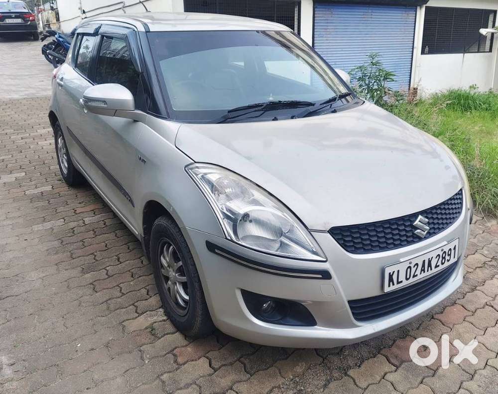 Maruti Suzuki Swift Vxi + Manual, 2012, Petrol