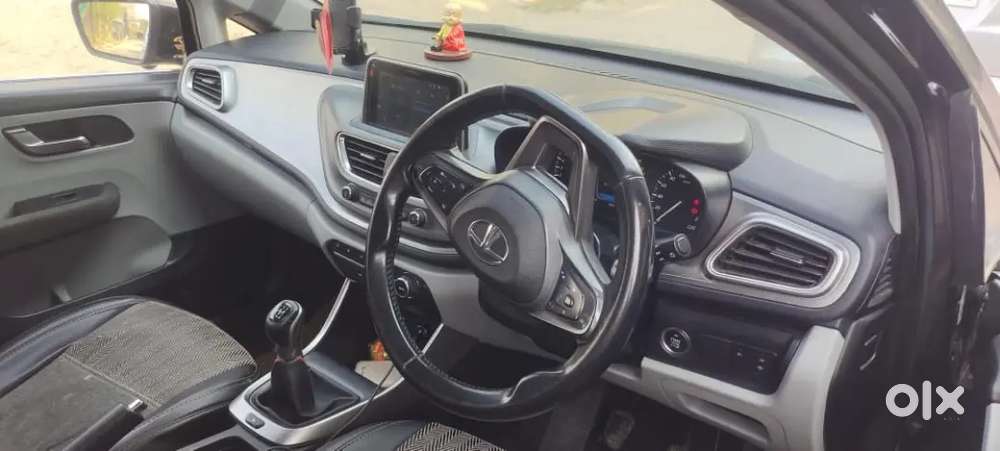 Tata Altroz Top Model With Cruize Control