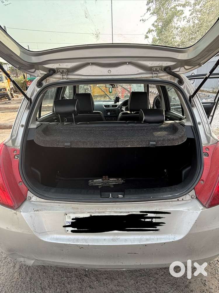 Maruti Suzuki Swift Vxi 2012