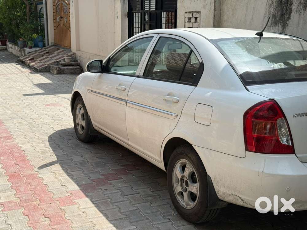 Hyundai Verna 2010