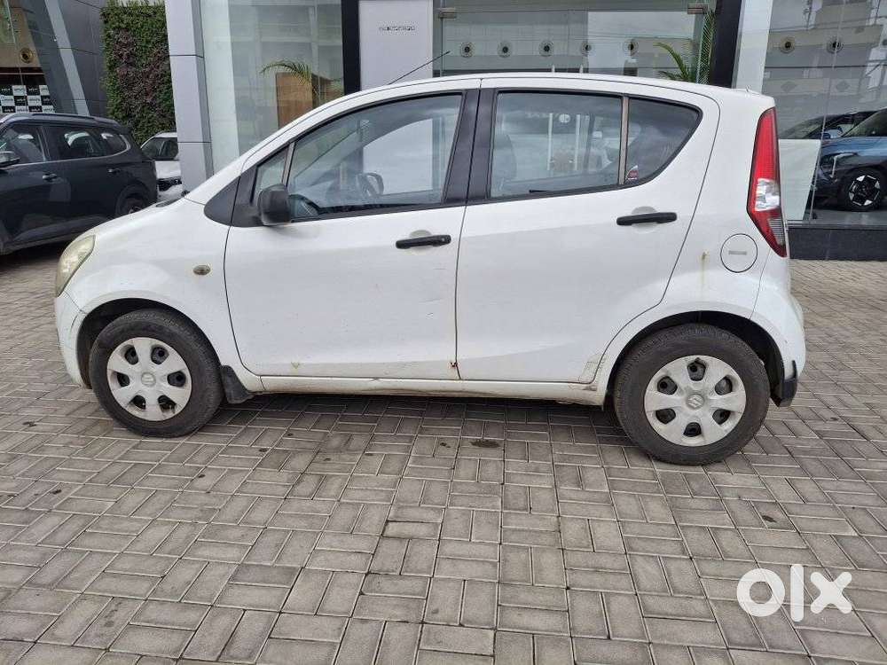 Maruti Suzuki Ritz Vxi, 2010, Petrol