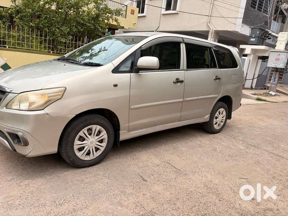 Toyota Innova Diesel 2013