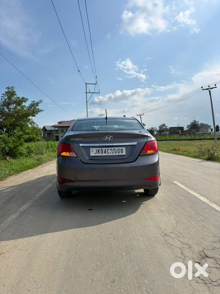 Hyundai Verna Petrol 2015