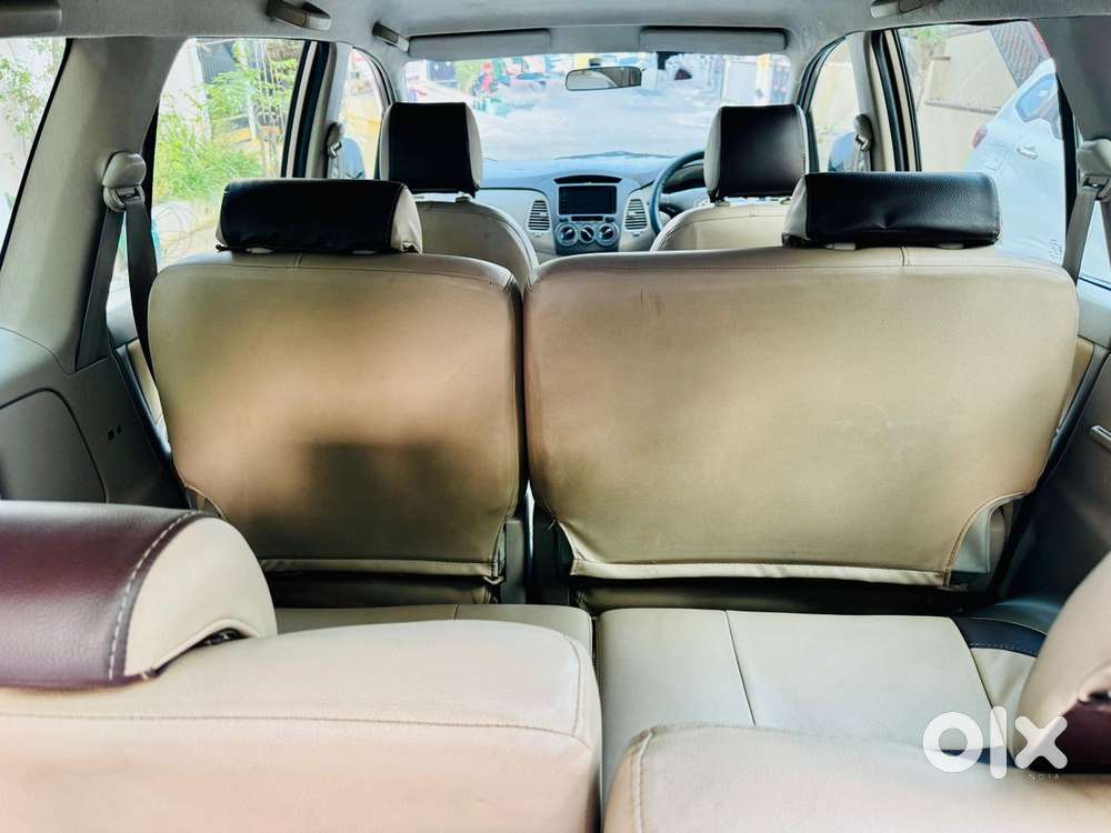 Toyota Innova 2.5 G (diesel) 8 Seater, 2010, Diesel