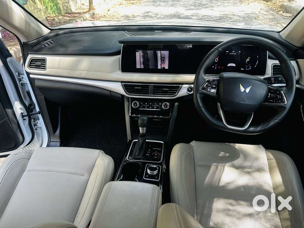 Mahindra Xuv700 2.0 Ax 7 Petrol At Luxury Pack Str, 2025, Diesel