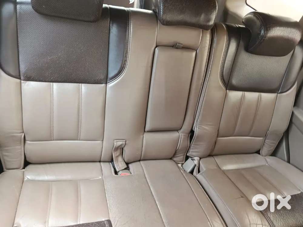 I'm  Selling Xuv 500 Looking Good Condition Recently Serviced Done