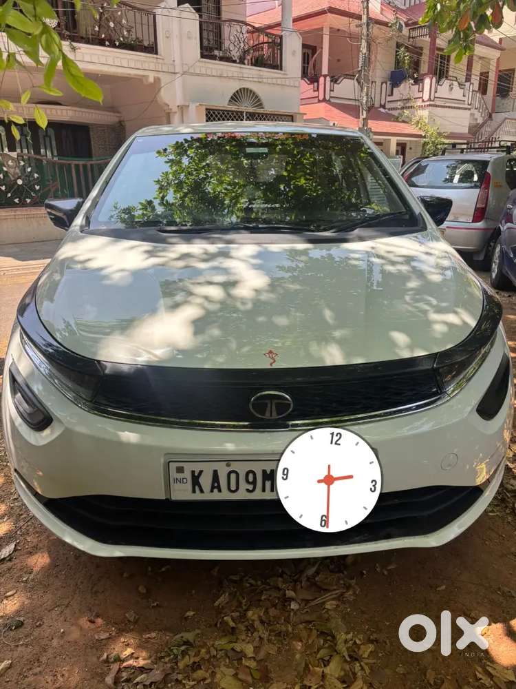 Tata Altroz 2025 Petrol 6000 Km Driven