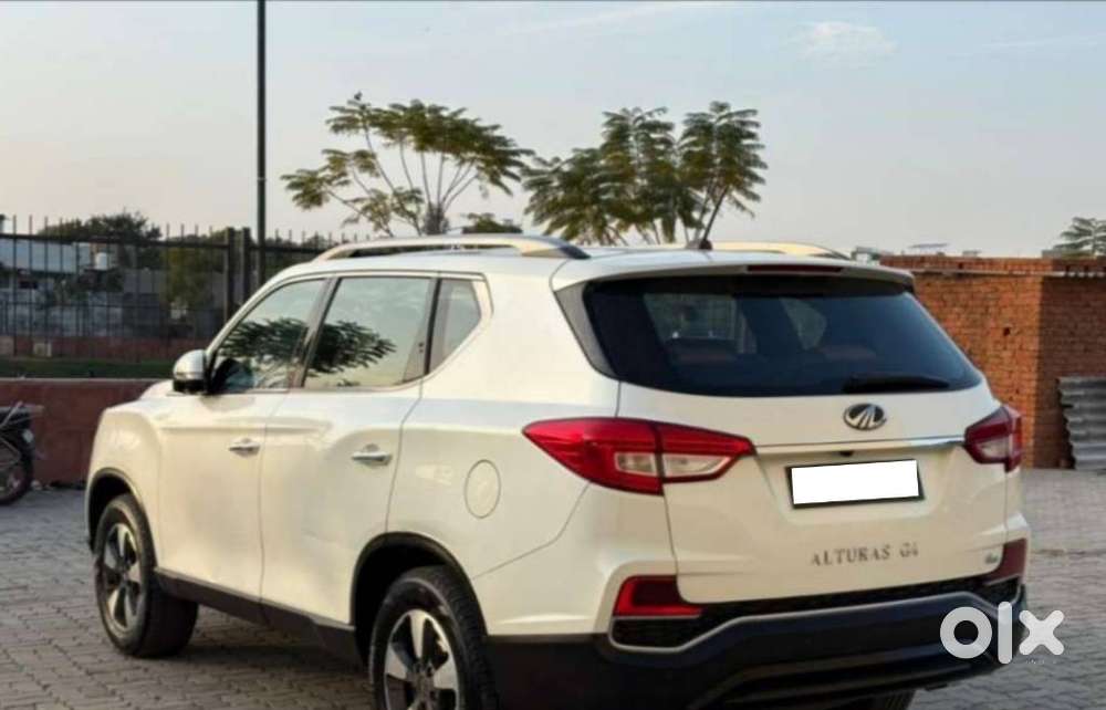 Mahindra Alturas G4 4wd At, 2018, Diesel