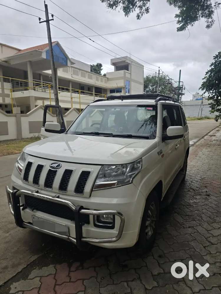 Mahendra Tuv 300