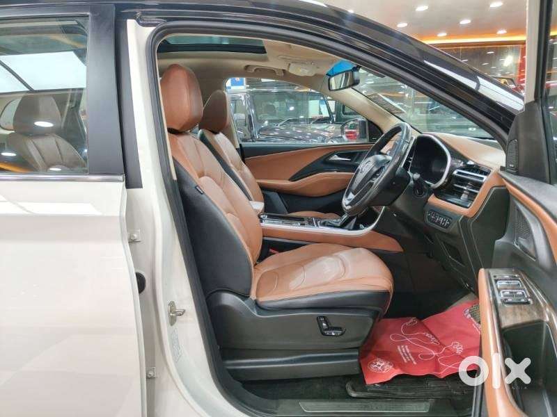 Mg Hector Plus Sharp Pro 1.5 Turbo Petrol Cvt 7 Str, 2023, Petrol