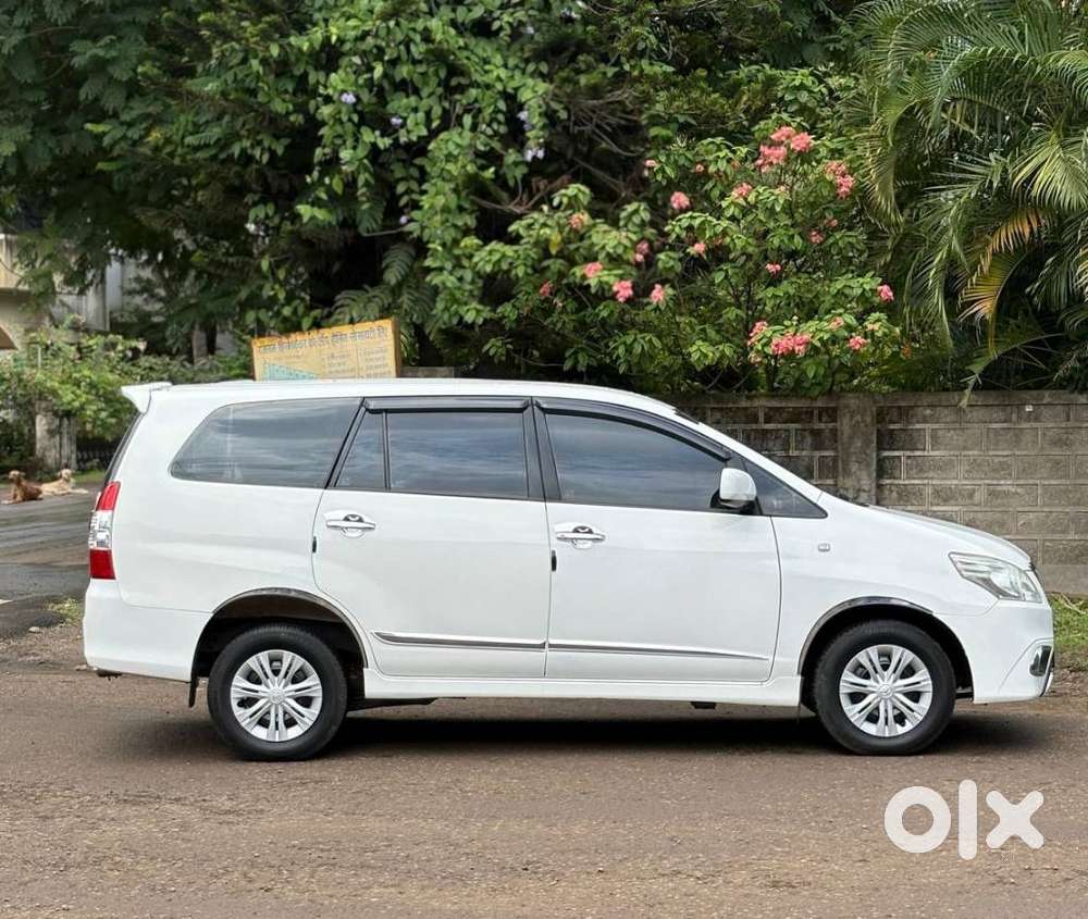 Toyota Innova 2.5 G (diesel) 8 Seater, 2015, Diesel