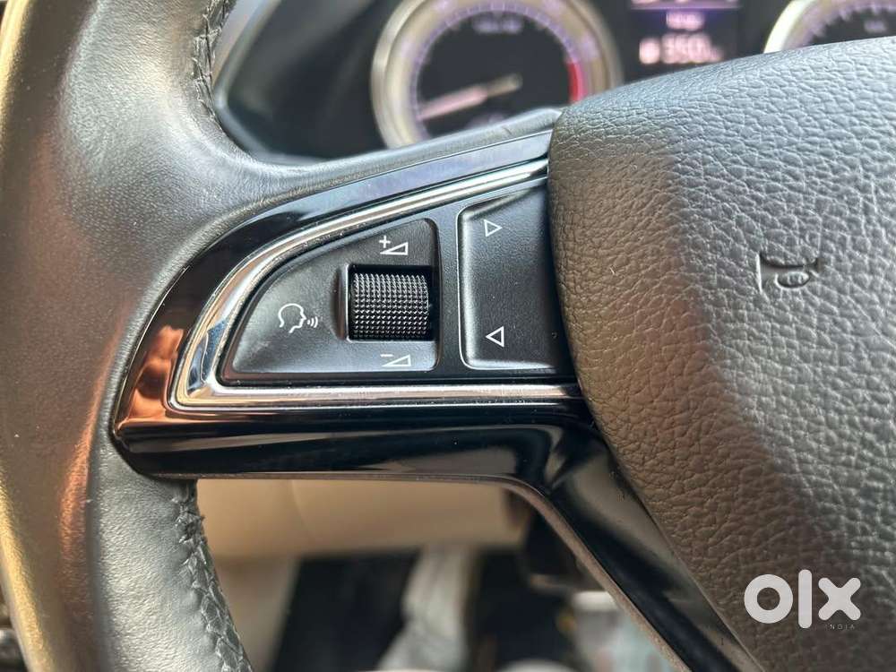 Skoda Superb L&k 1.8 Tsi At, 2019, Petrol