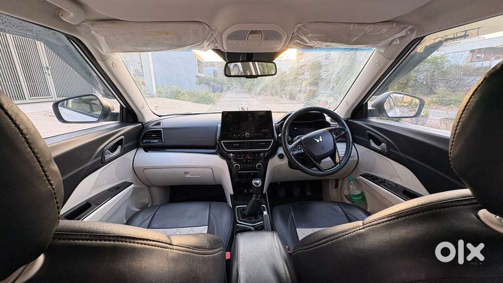 Mahindra Xuv 3xo Ax7 Diesel Mt, 2024, Diesel