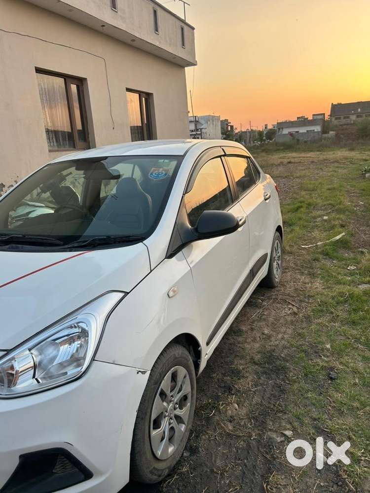Hyundai Xcent 2016 Diesel Well Maintained