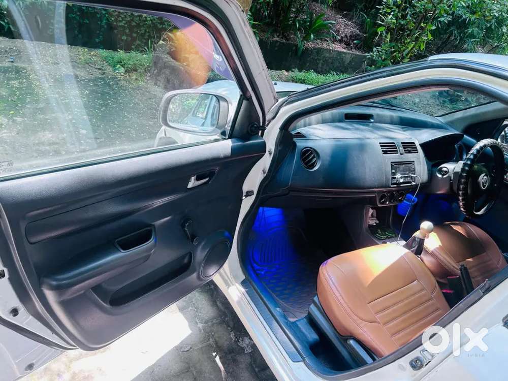 Maruti Suzuki Swift Dzire 2013