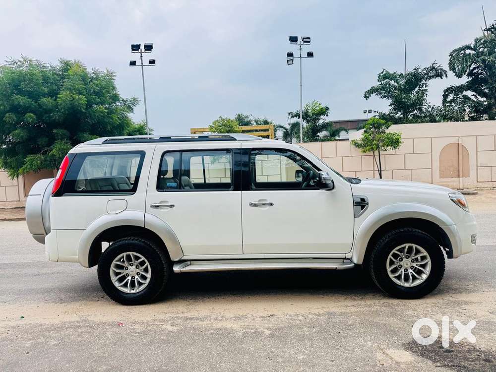 Ford Endeavour Titanium 2.2 4x2, 2013, Diesel