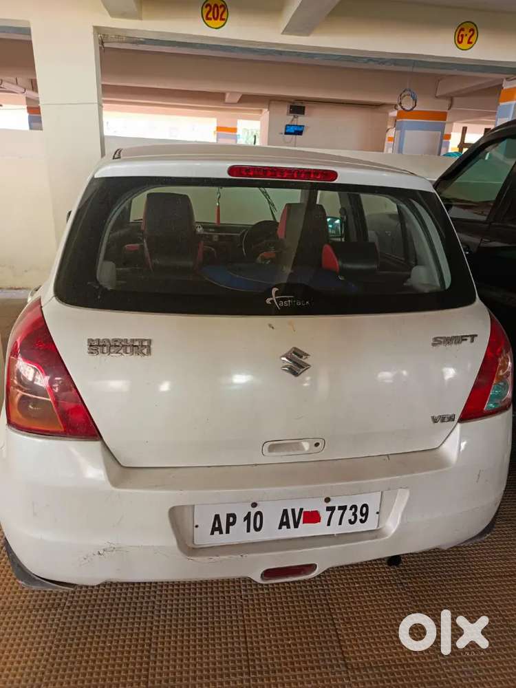 Maruti Suzuki Swift 2010 Diesel 105000 Km Driven